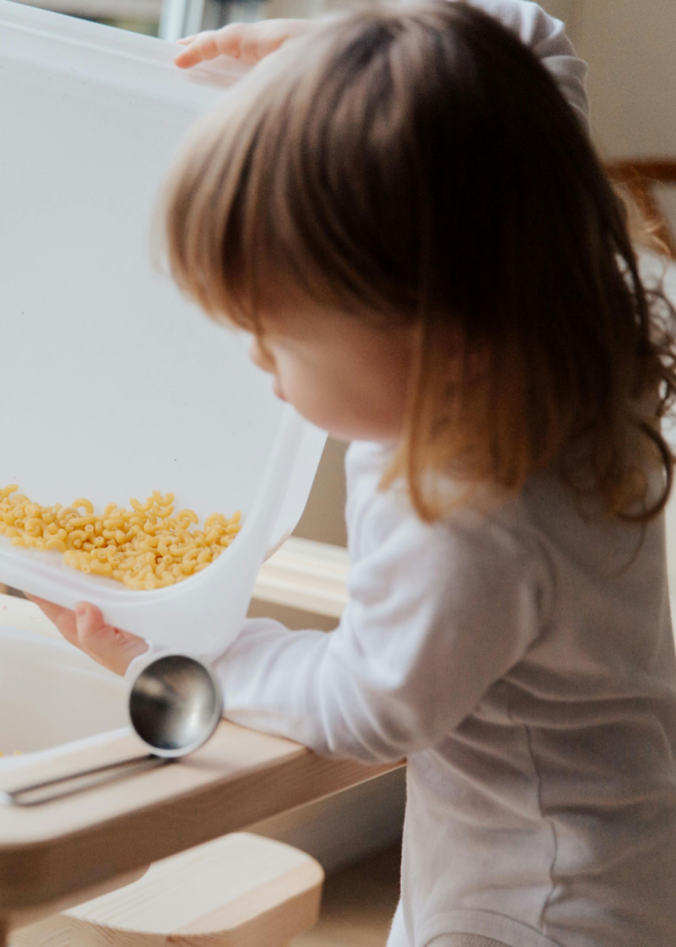 7 Aktivitas Sensorik Favorit Anak yang Bisa Dilakukan di Rumah