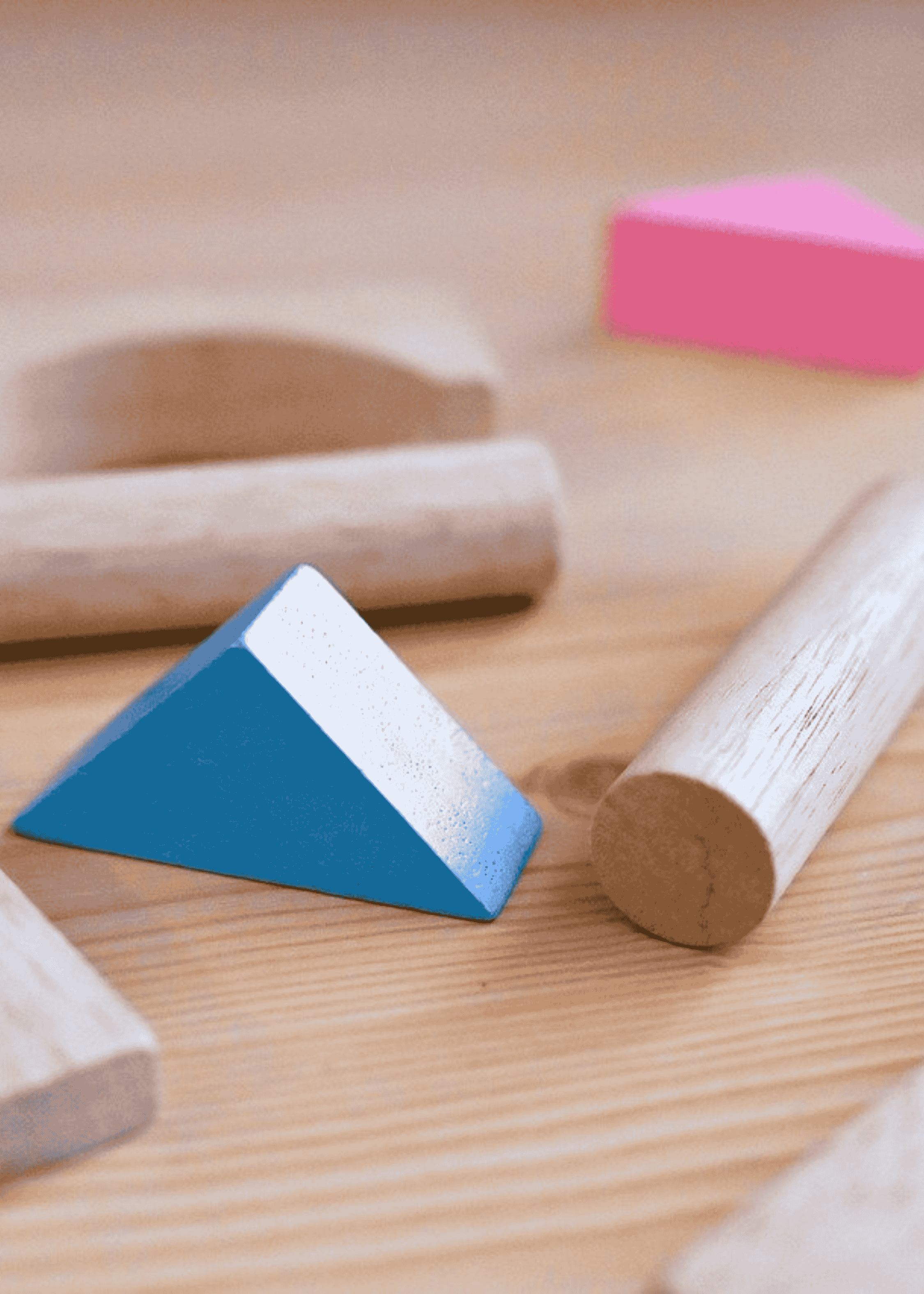 6 Cara Kreatif Mengajarkan Anak Mengenal Warna dan Bentuk
